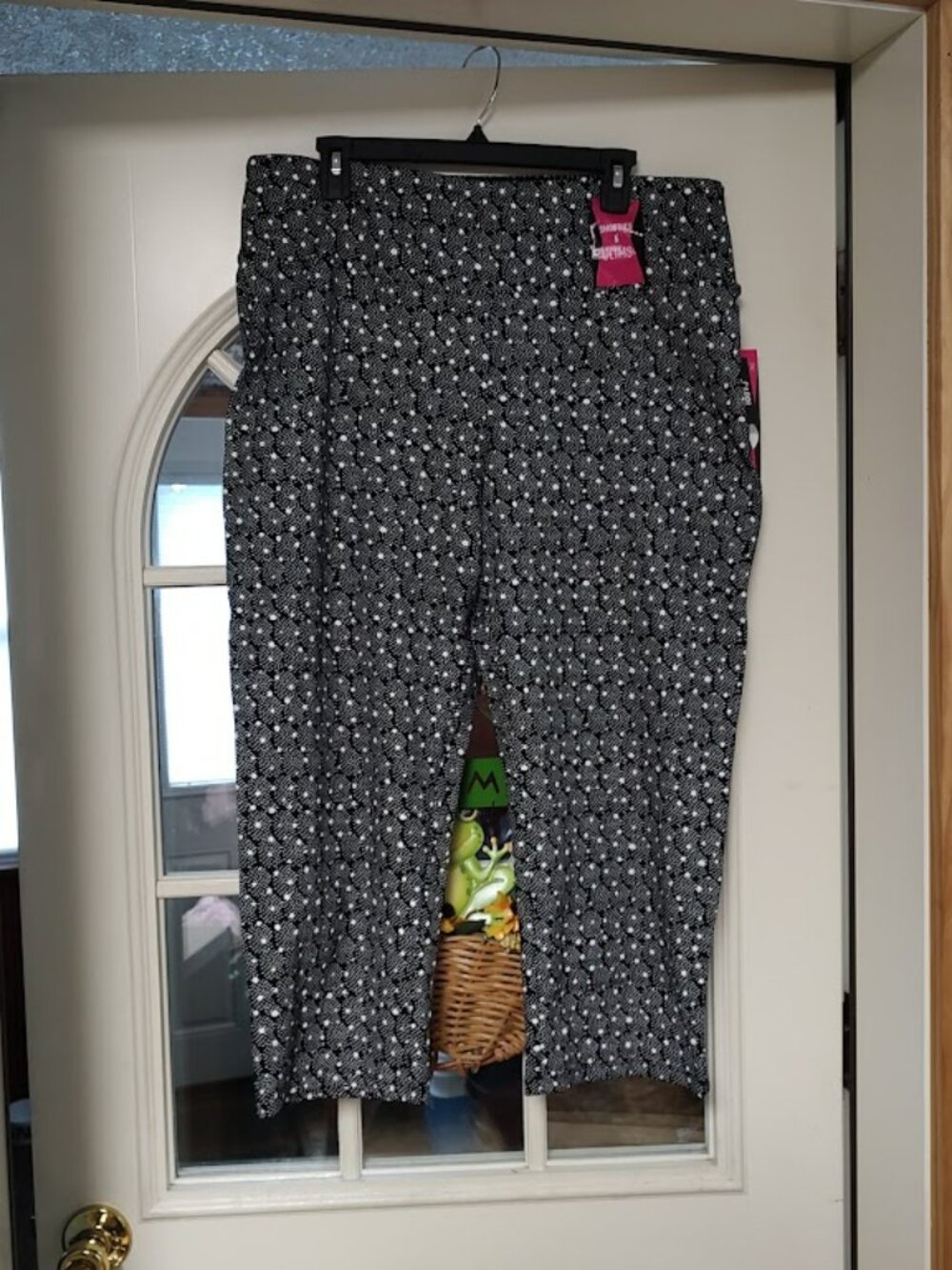 New Teezher Black White Smoothes & Slims Legging Capri Pants Size Women's 1X